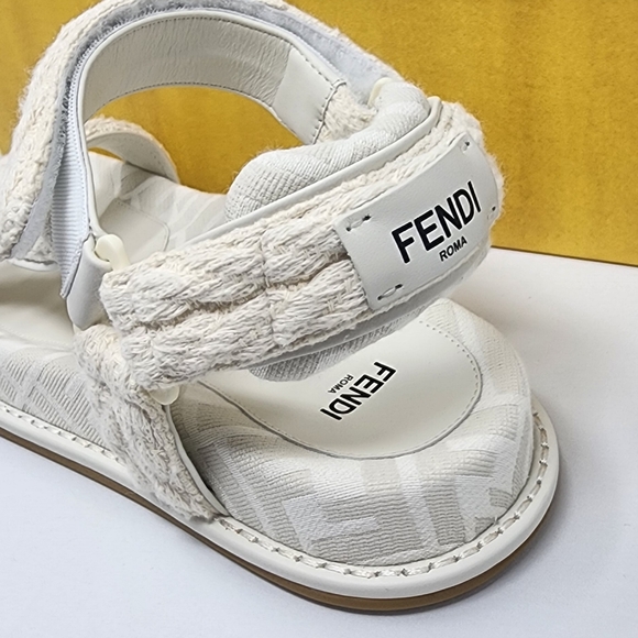 Brand new Fendi size 37 - Picture 3 of 5